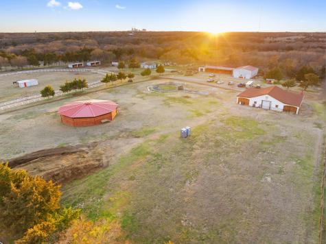 1715 S Joe Wilson Road Ovilla TX 75104