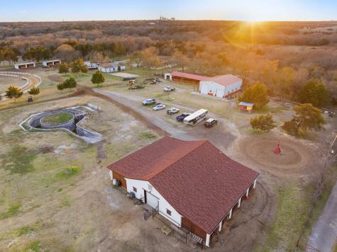 1715 S Joe Wilson Road Ovilla TX 75104