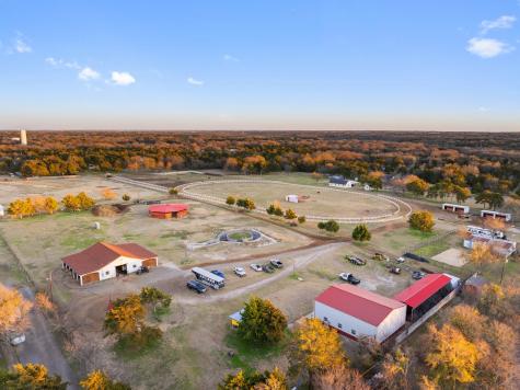 1715 S Joe Wilson Road Ovilla TX 75104