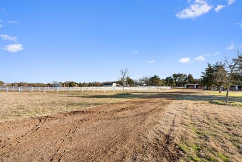 1715 S Joe Wilson Road Ovilla TX 75104