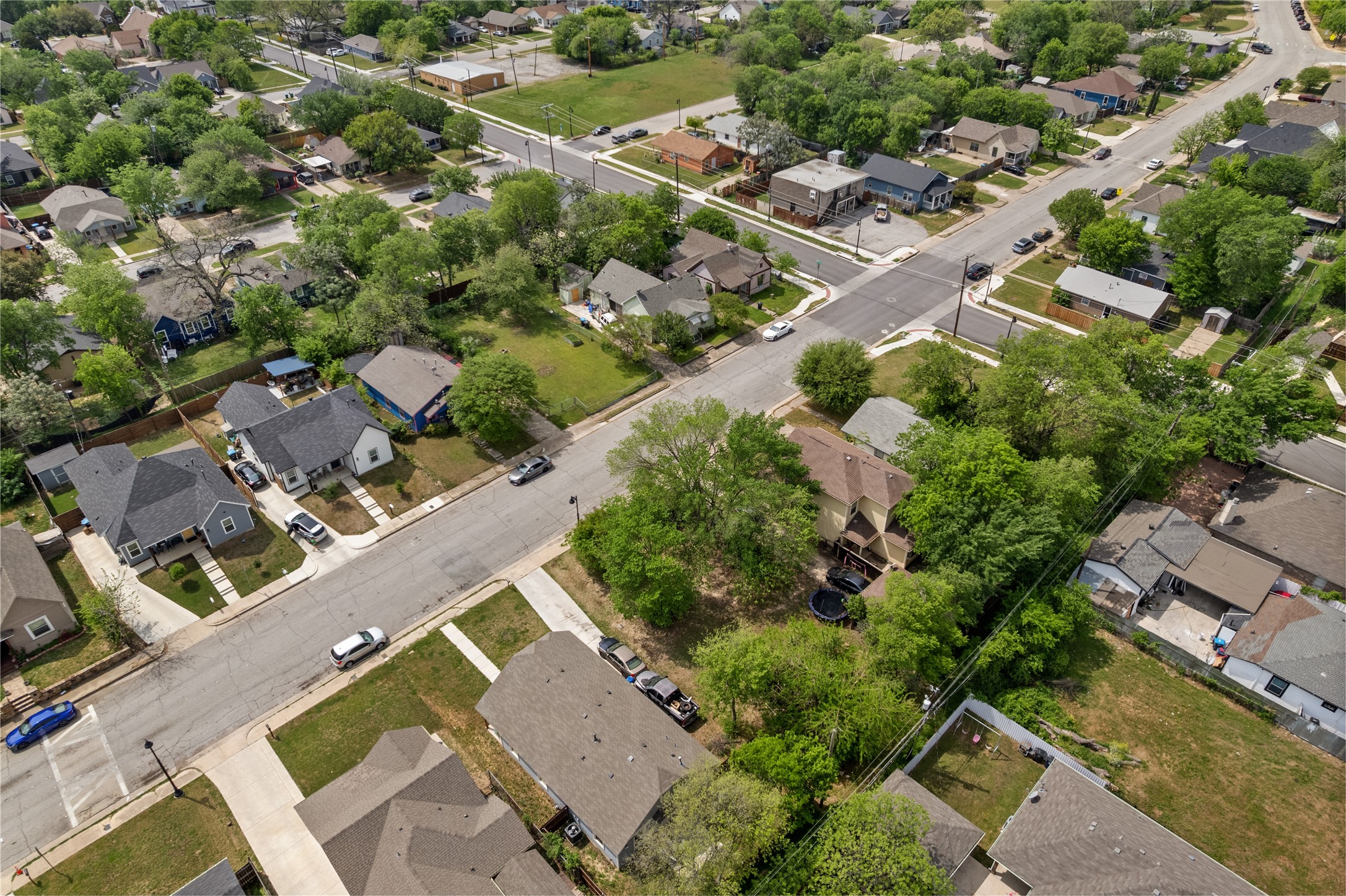 1013 E Hattie Street Fort Worth TX 76104