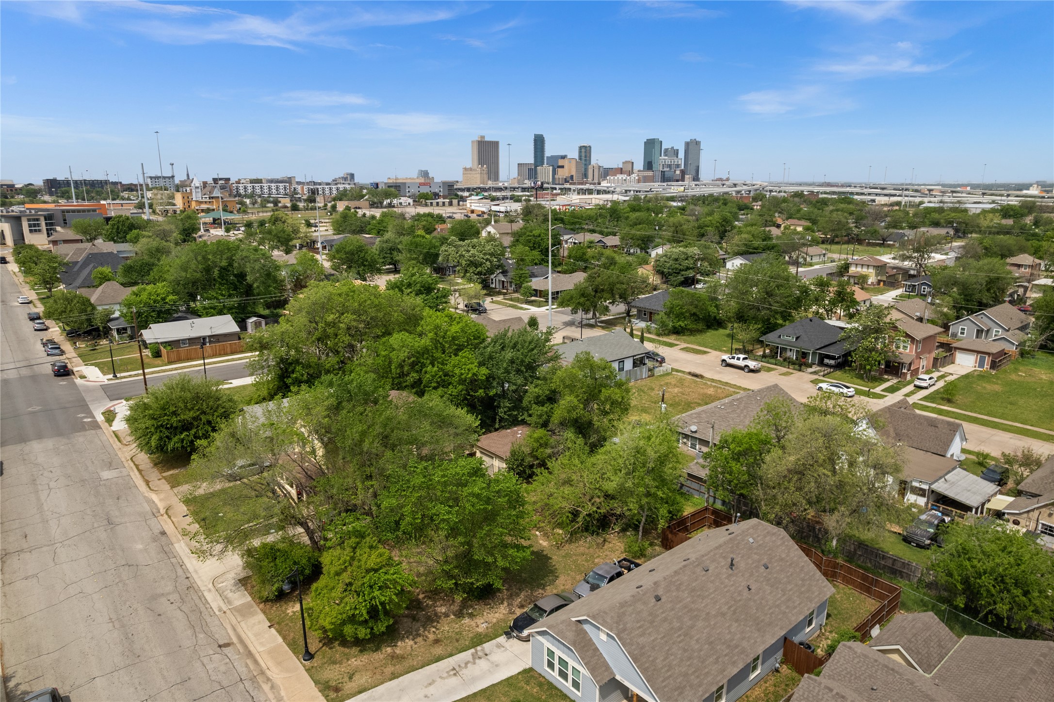 1013 E Hattie Street Fort Worth TX 76104