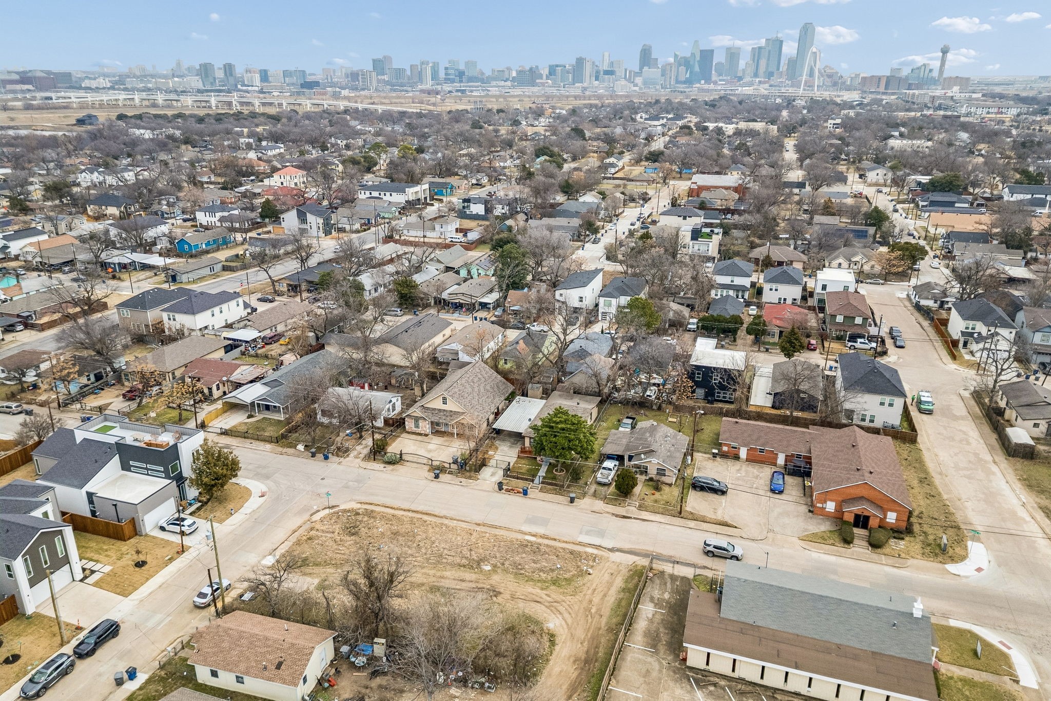 1702 Nomas Street Dallas TX 75212