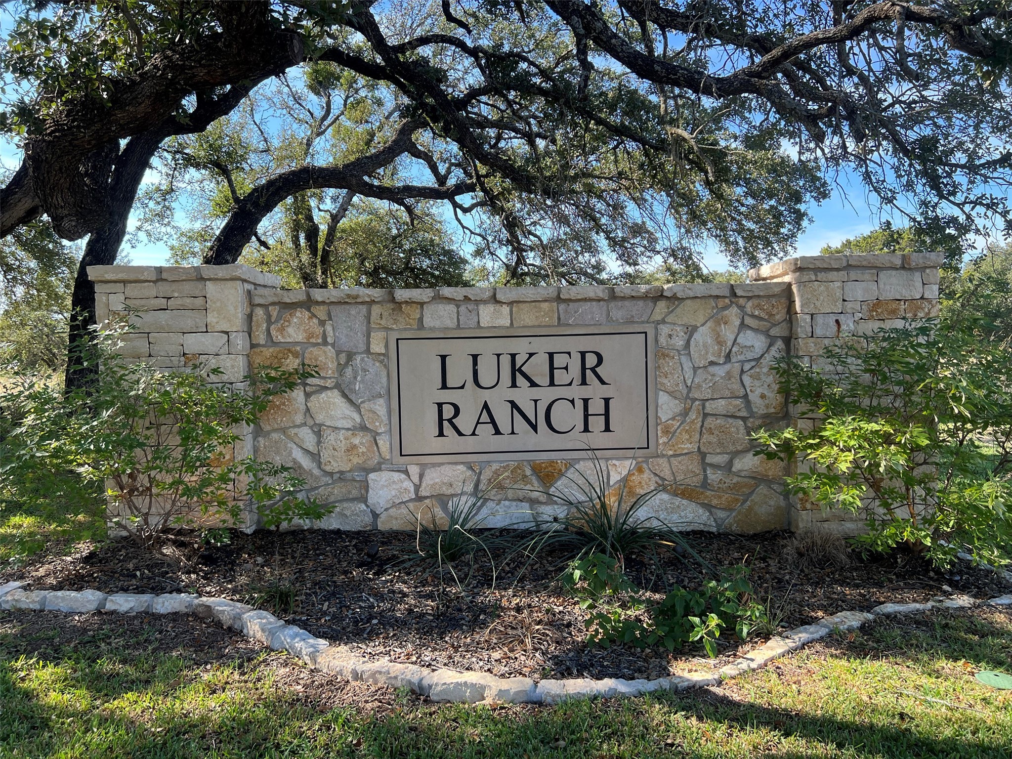 718 R C Luker Court Granbury TX 76048