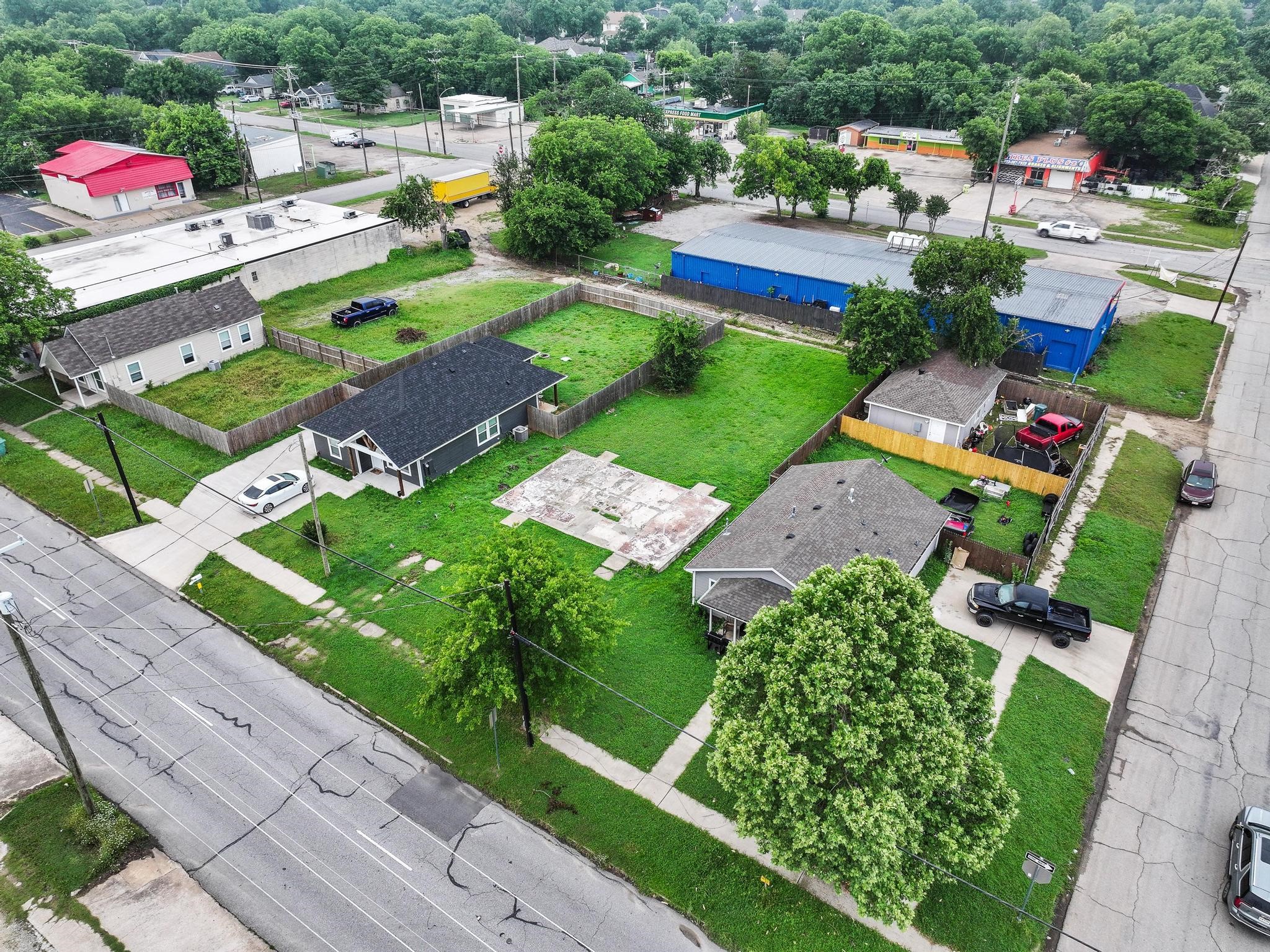 806 E Houston Street Sherman TX 75090