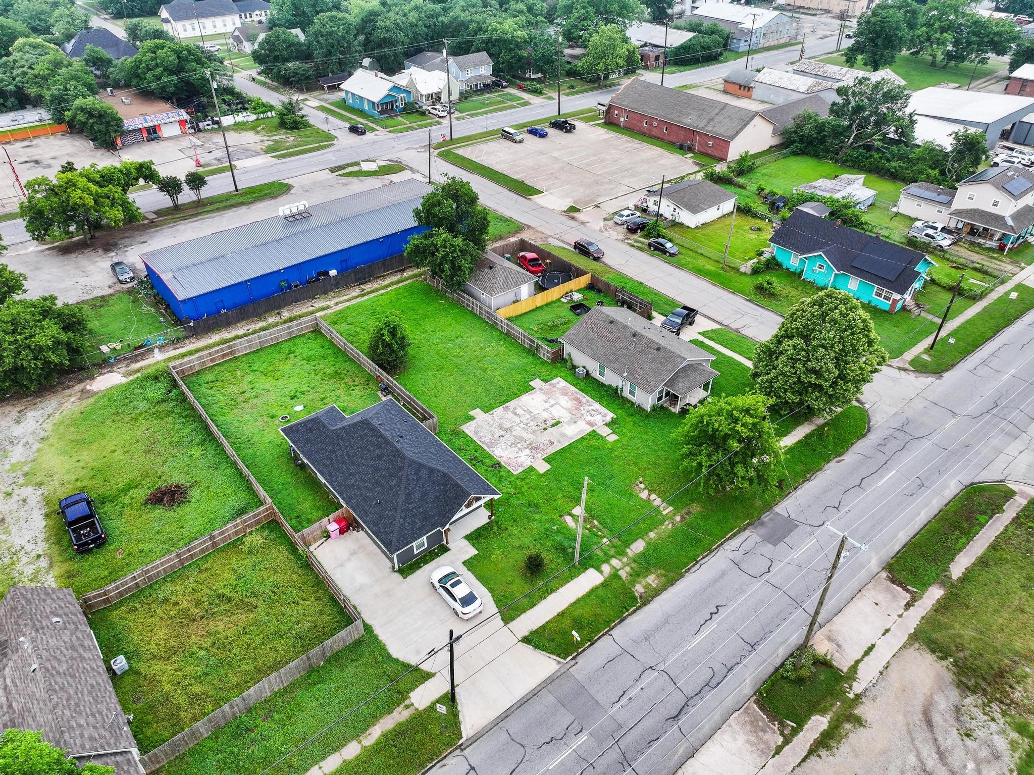 806 E Houston Street Sherman TX 75090