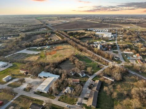 120 Holmes Street Trenton TX 75490