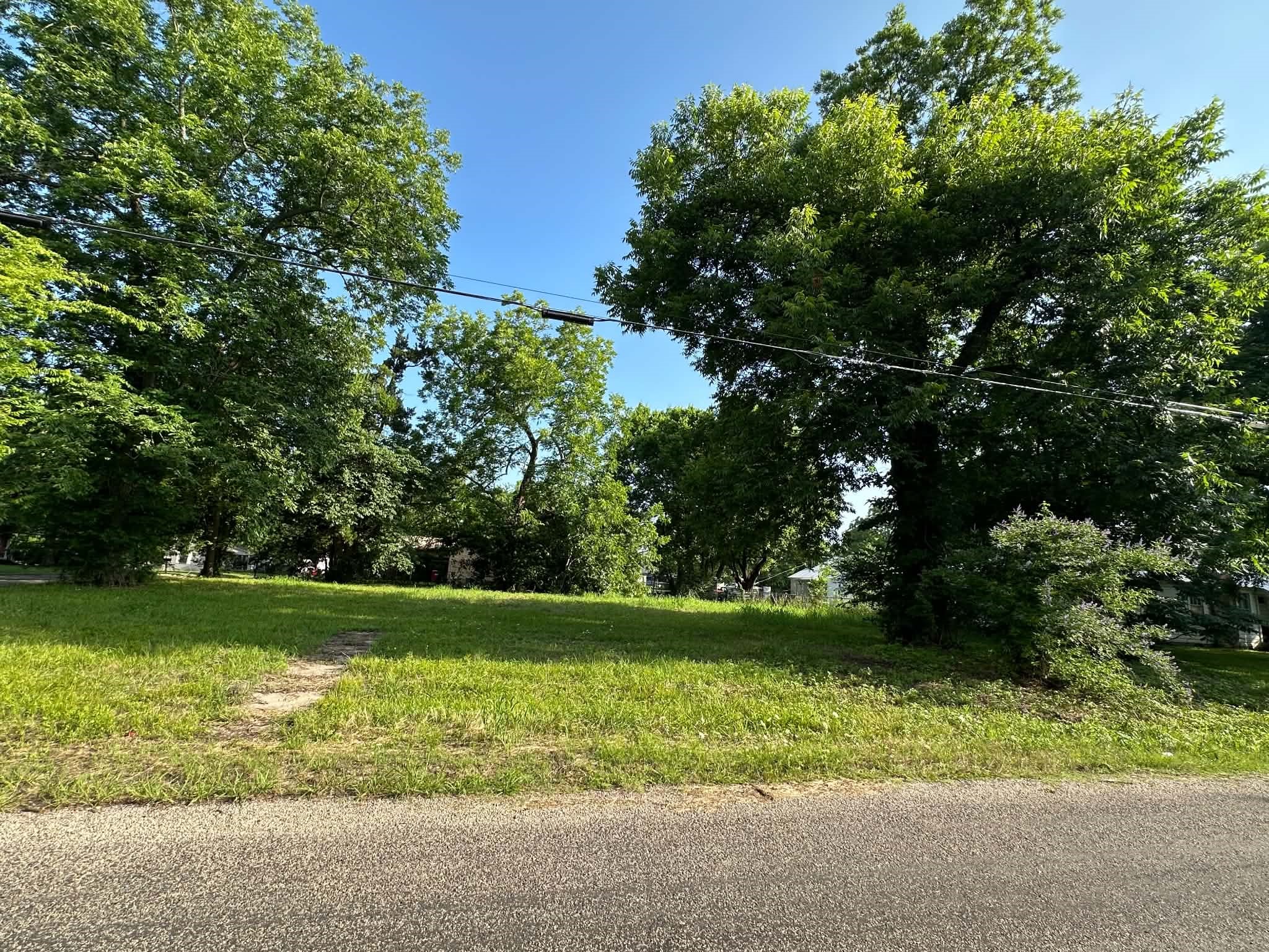 300 W Jackson Street Clarksville TX 75426