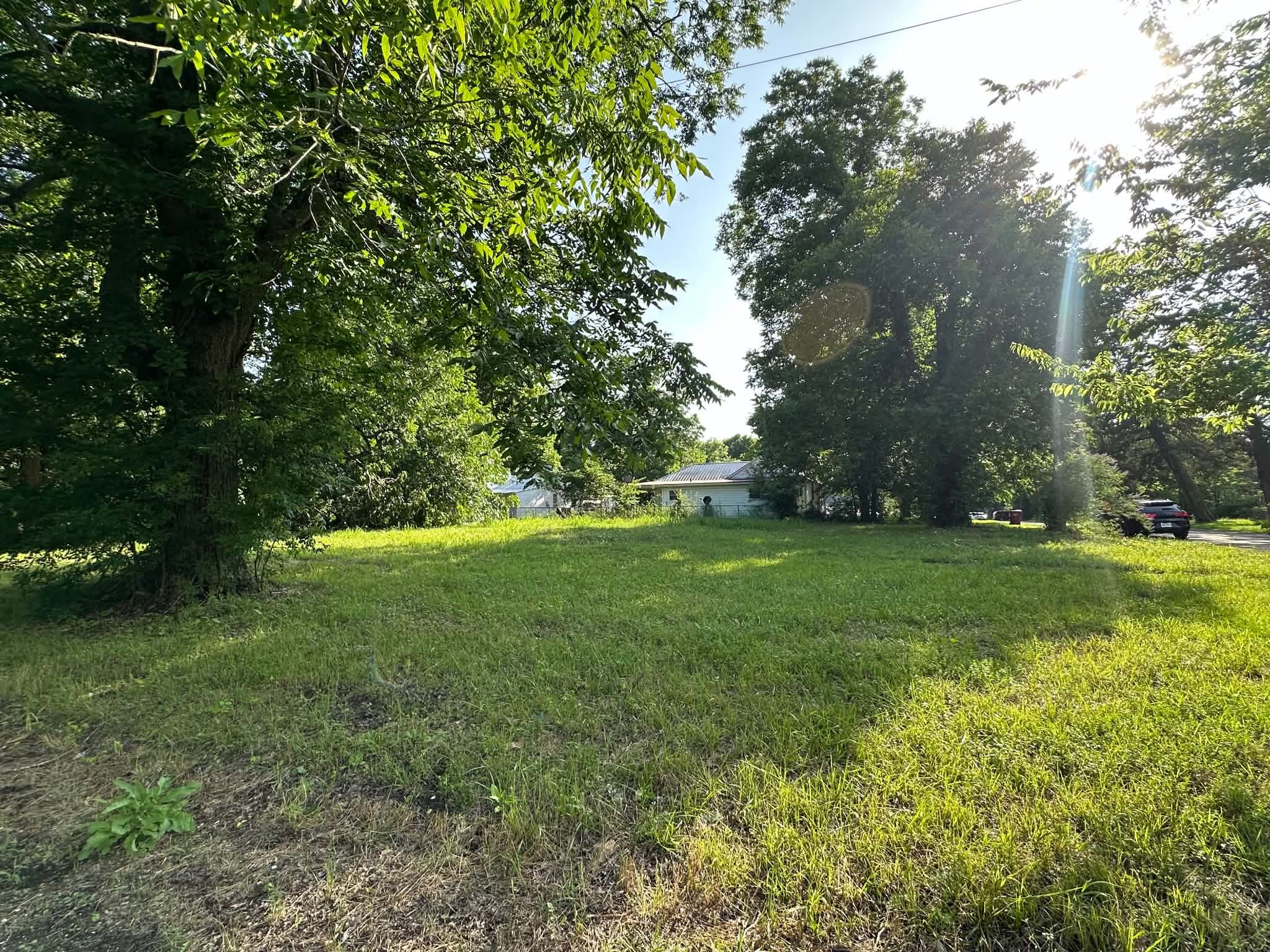 300 W Jackson Street Clarksville TX 75426