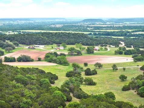 614 County Road 4165 Cranfills Gap TX 76637