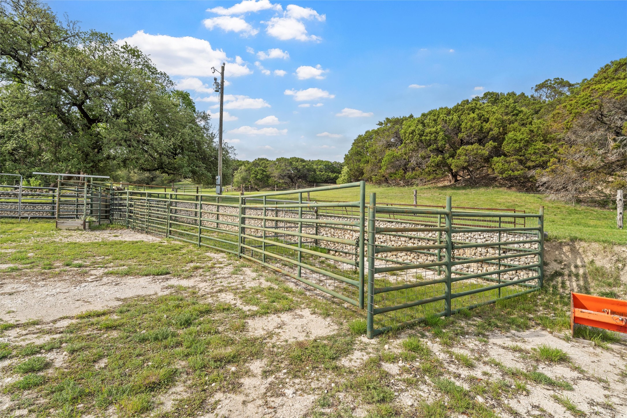 614 County Road 4165 Cranfills Gap TX 76637