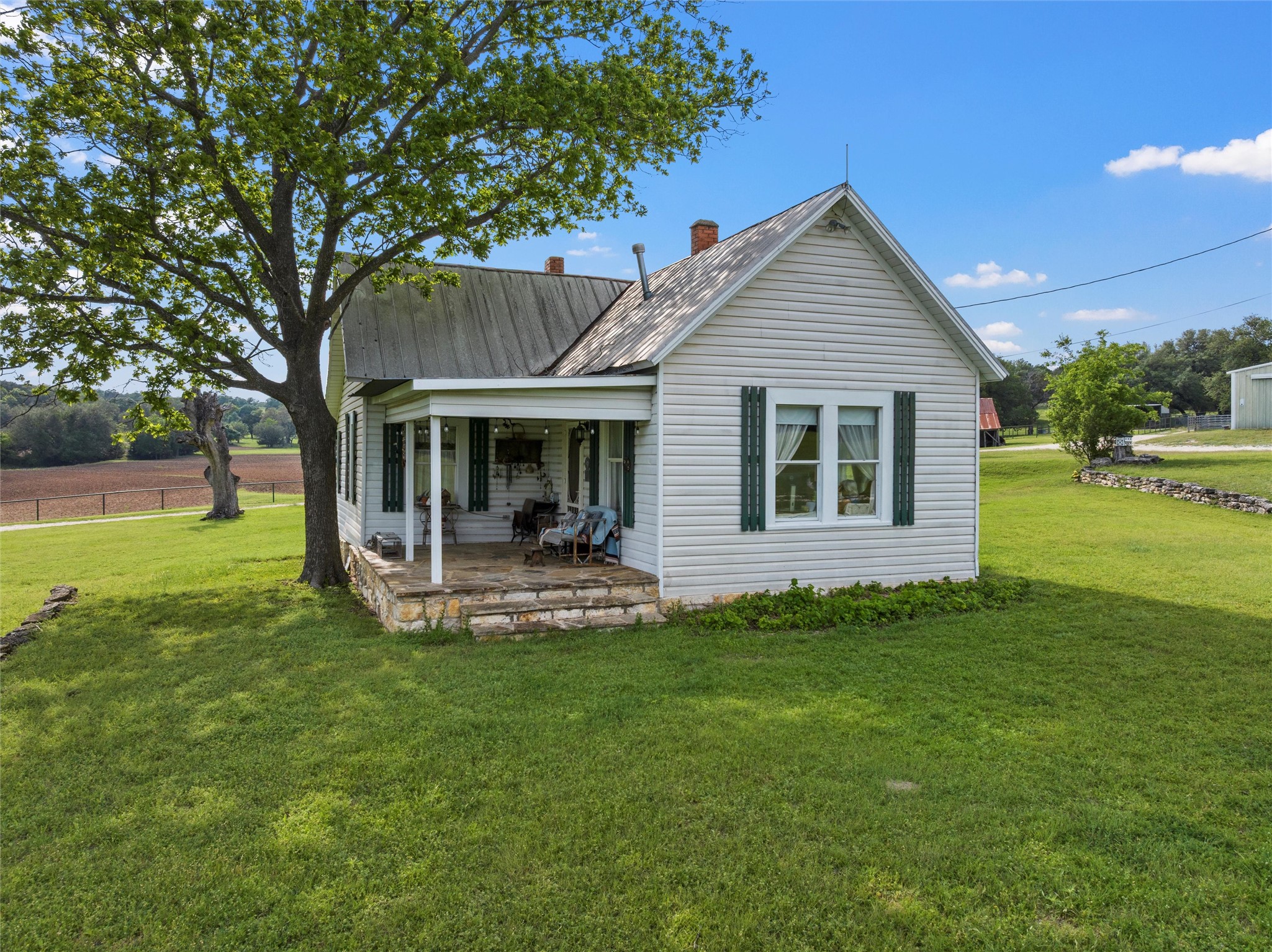 614 County Road 4165 Cranfills Gap TX 76637