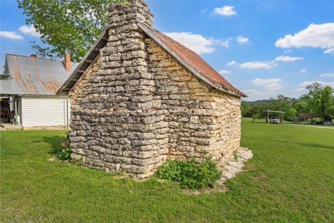 614 County Road 4165 Cranfills Gap TX 76637