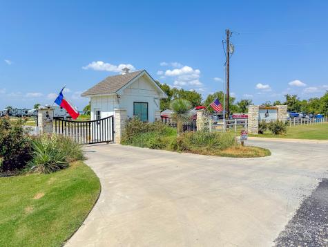 6452 Peninsula Road Kerens TX 75144