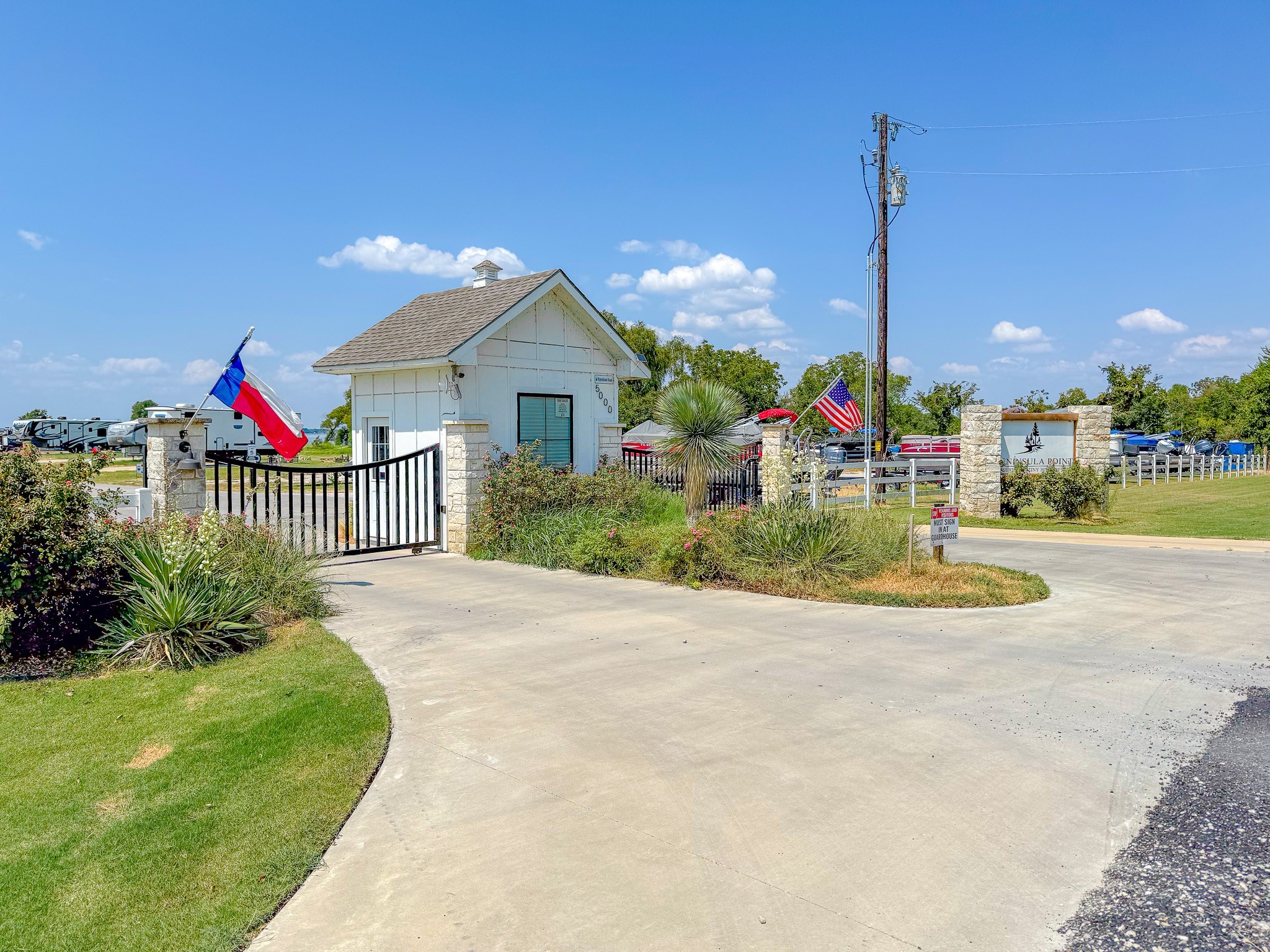 6452 Peninsula Road Kerens TX 75144