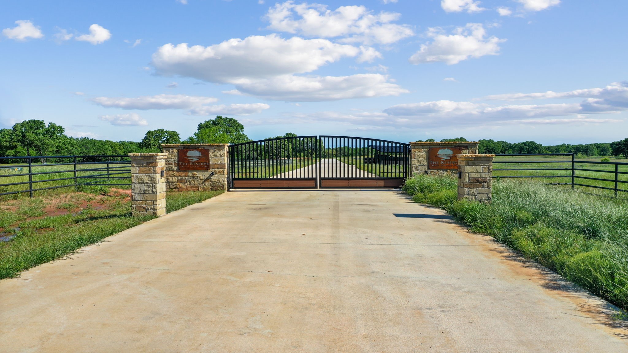 8016 Oak Grove Court Poolville TX 76487