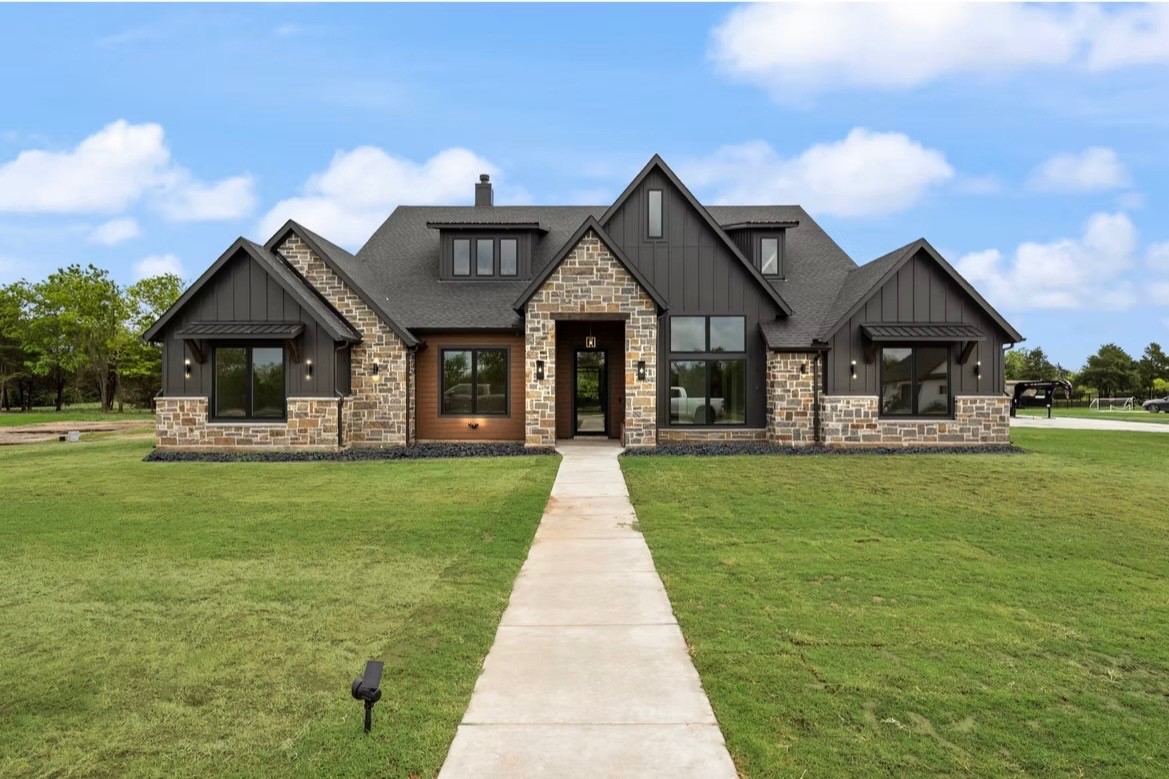 1090 Eagle Pass Royse City TX 75189