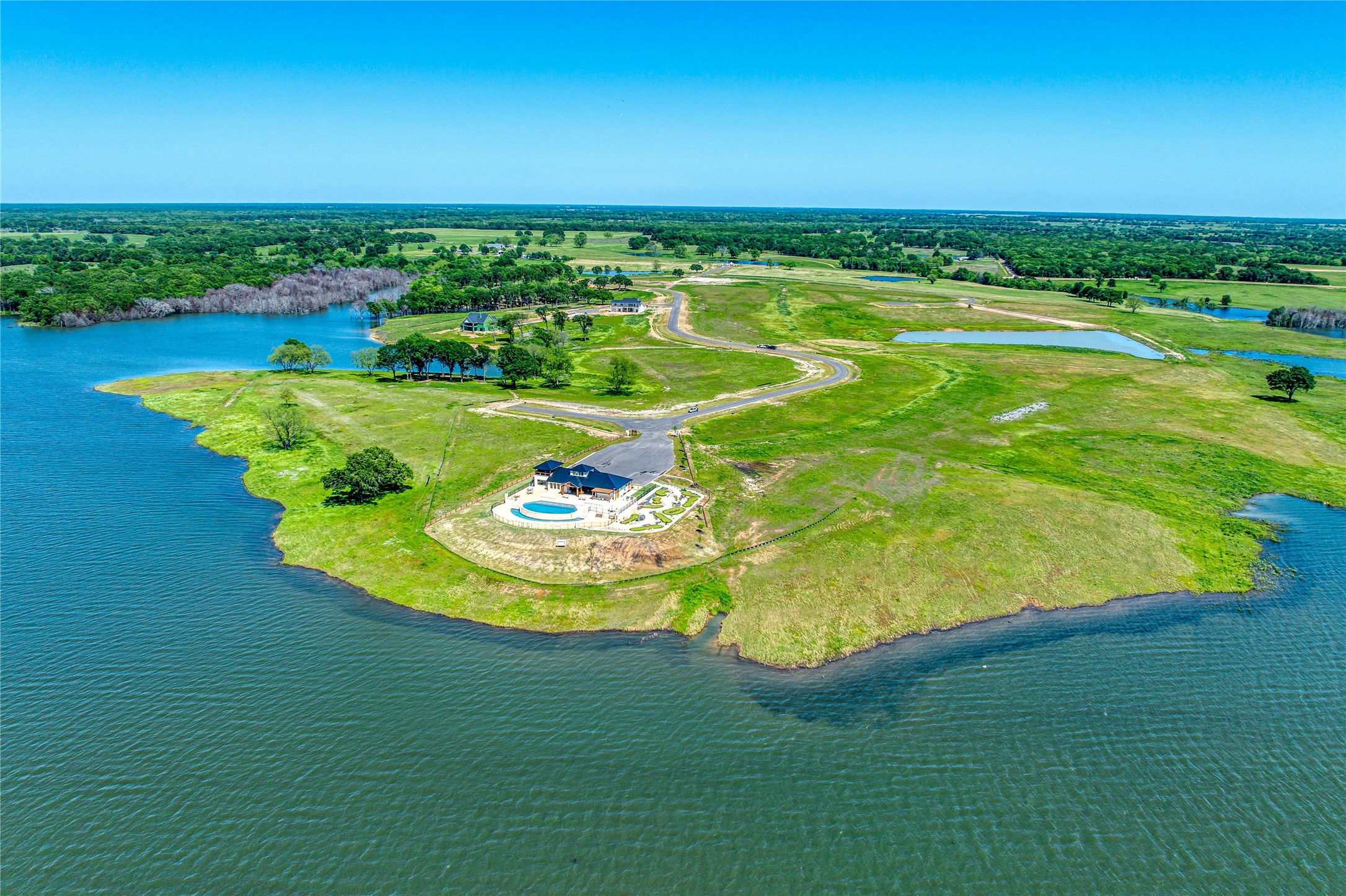 470 Peninsula Drive Honey Grove TX 75446