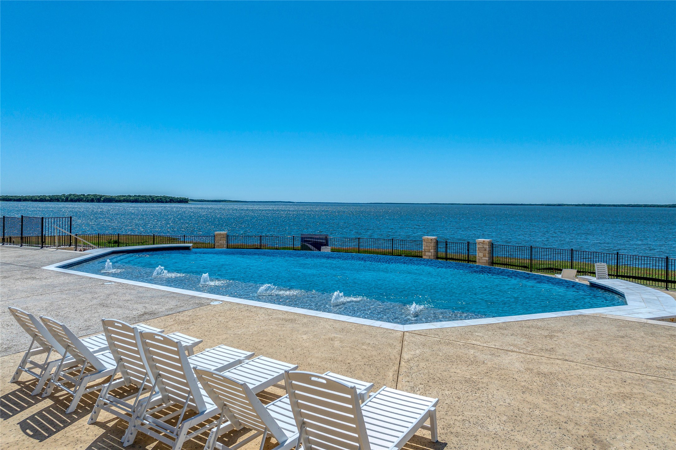 470 Peninsula Drive Honey Grove TX 75446