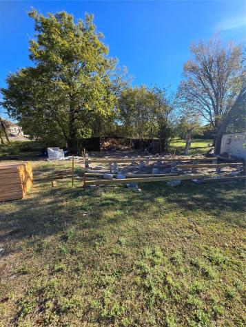 1206 N Kaufman Street Ennis TX 75119