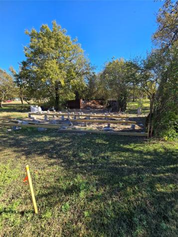 1206 N Kaufman Street Ennis TX 75119