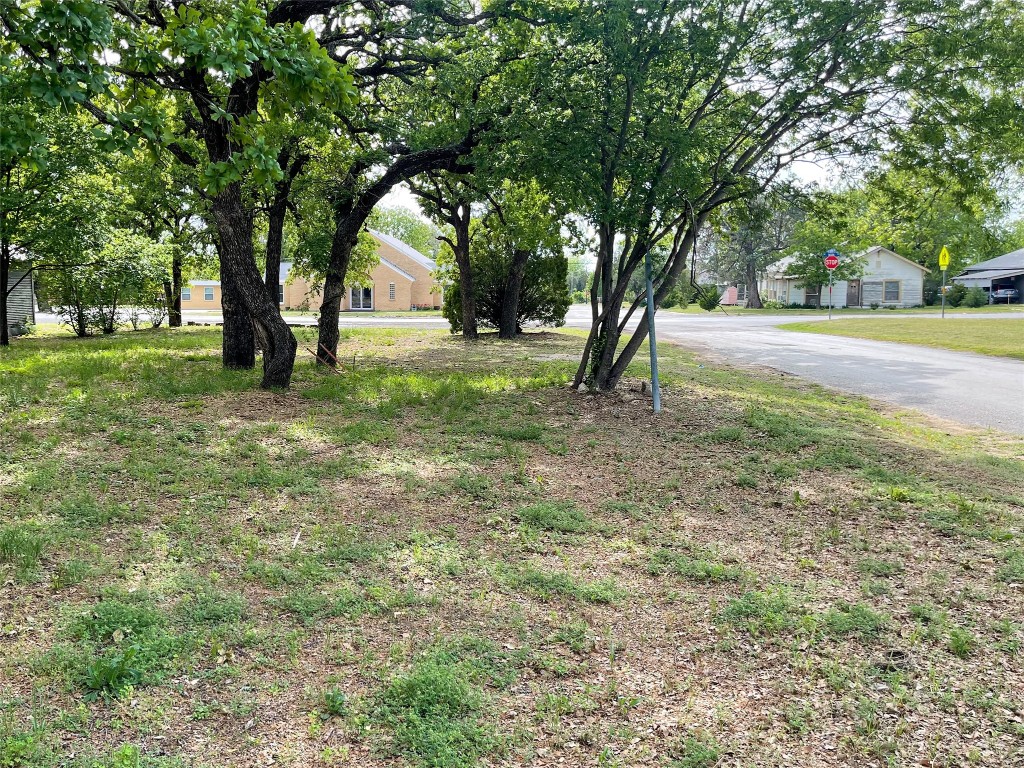 424 N Main Street Cross Plains TX 76443