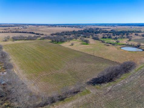 10517 County Road 418 Grandview TX 76050