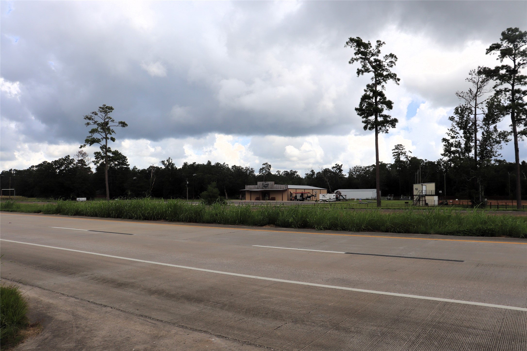 2.8 Ac Highway 90 Devers TX 77575