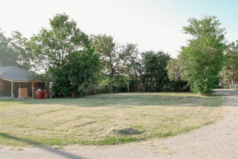 605 Svoboda Street Bonham TX 75418