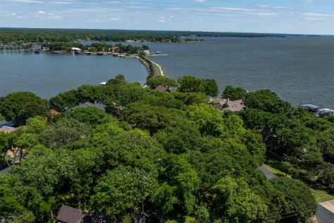 697 Enchanted Isles Drive Mabank TX 75156