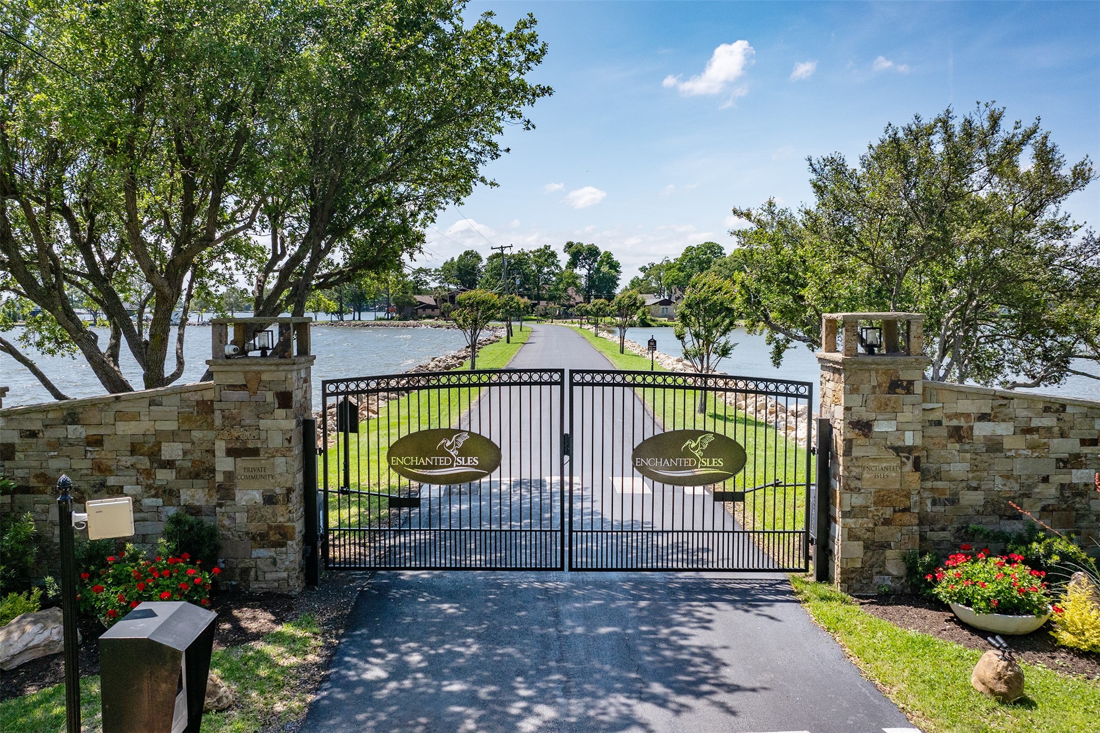 697 Enchanted Isles Drive Mabank TX 75156