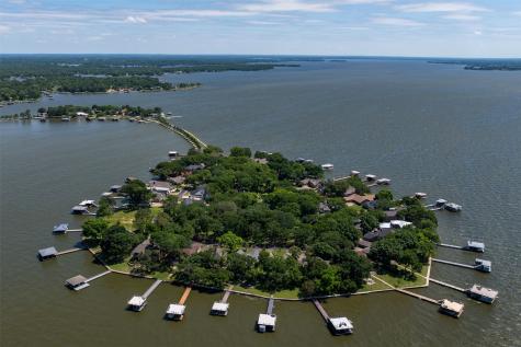 697 Enchanted Isles Drive Mabank TX 75156