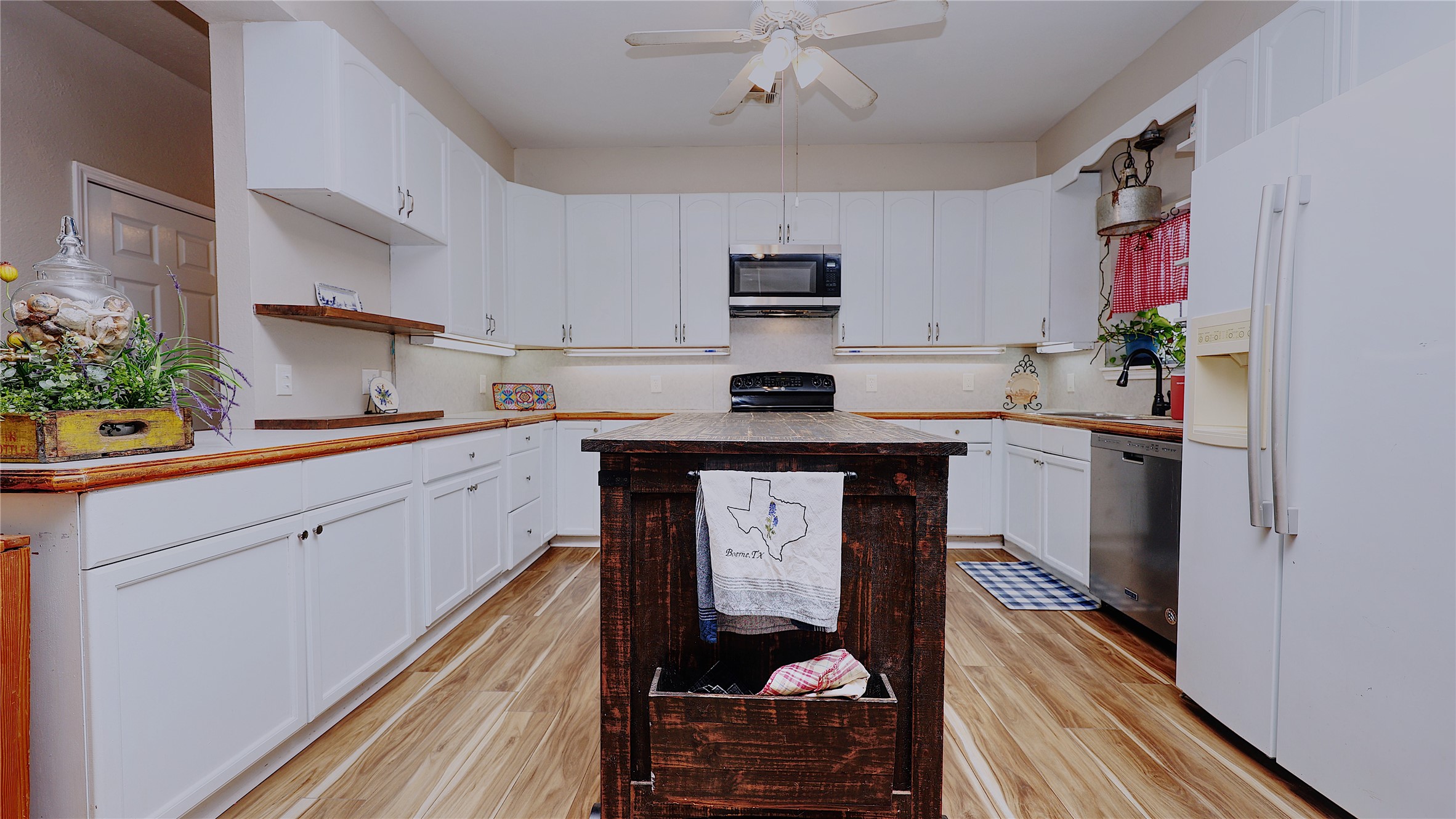 21481 SW County Road 4040 Dawson TX 76639