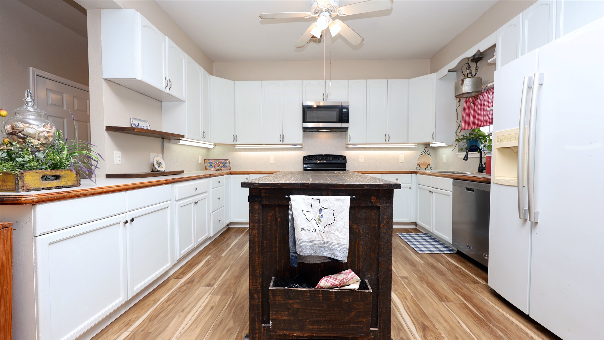 21481 SW County Road 4040 Dawson TX 76639