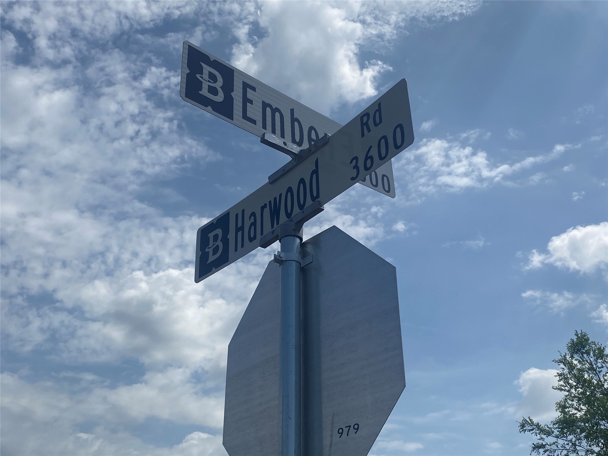 3708 Harwood Road Bedford TX 76021