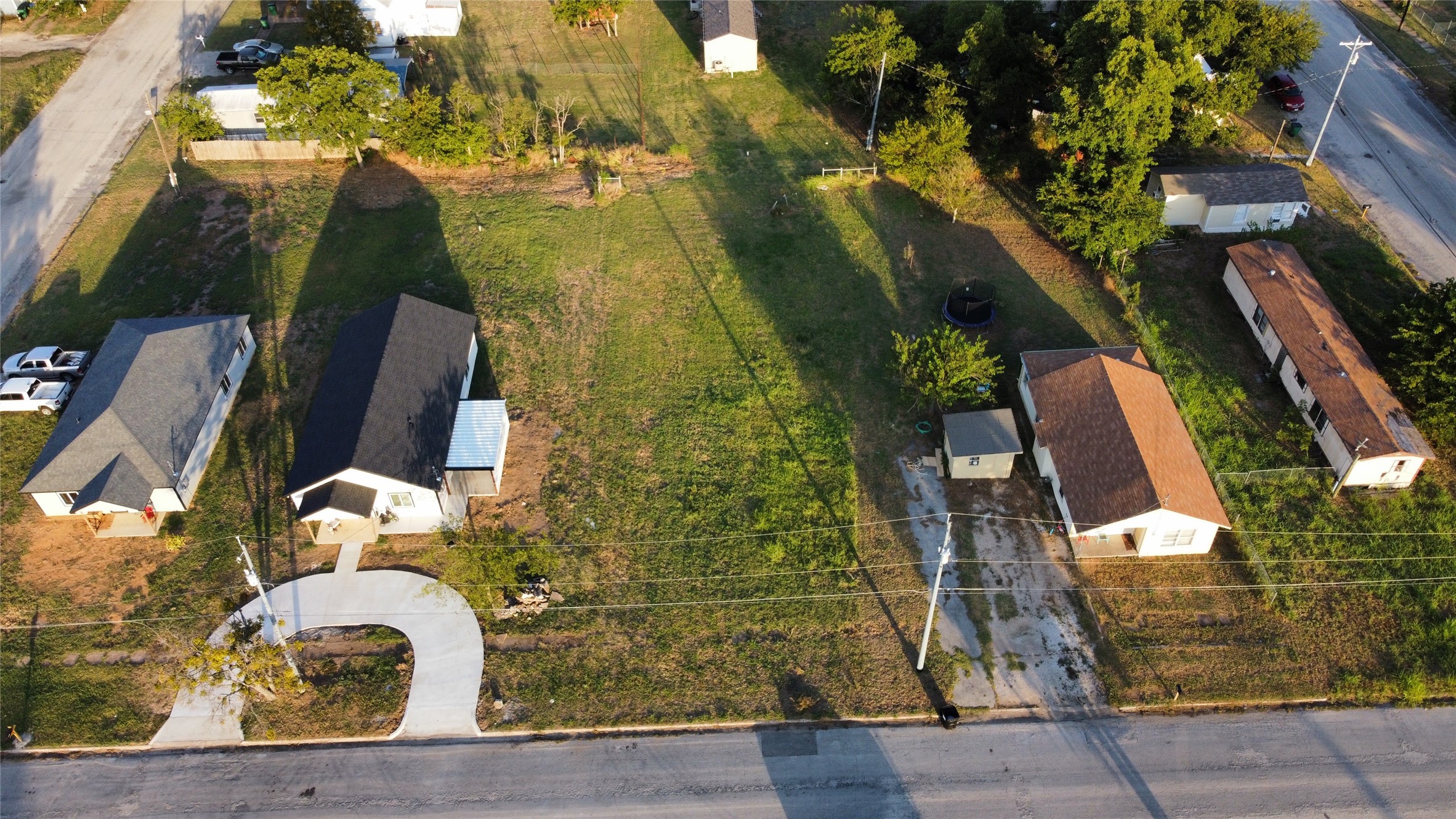 305 Ussery Street Bowie TX 76230