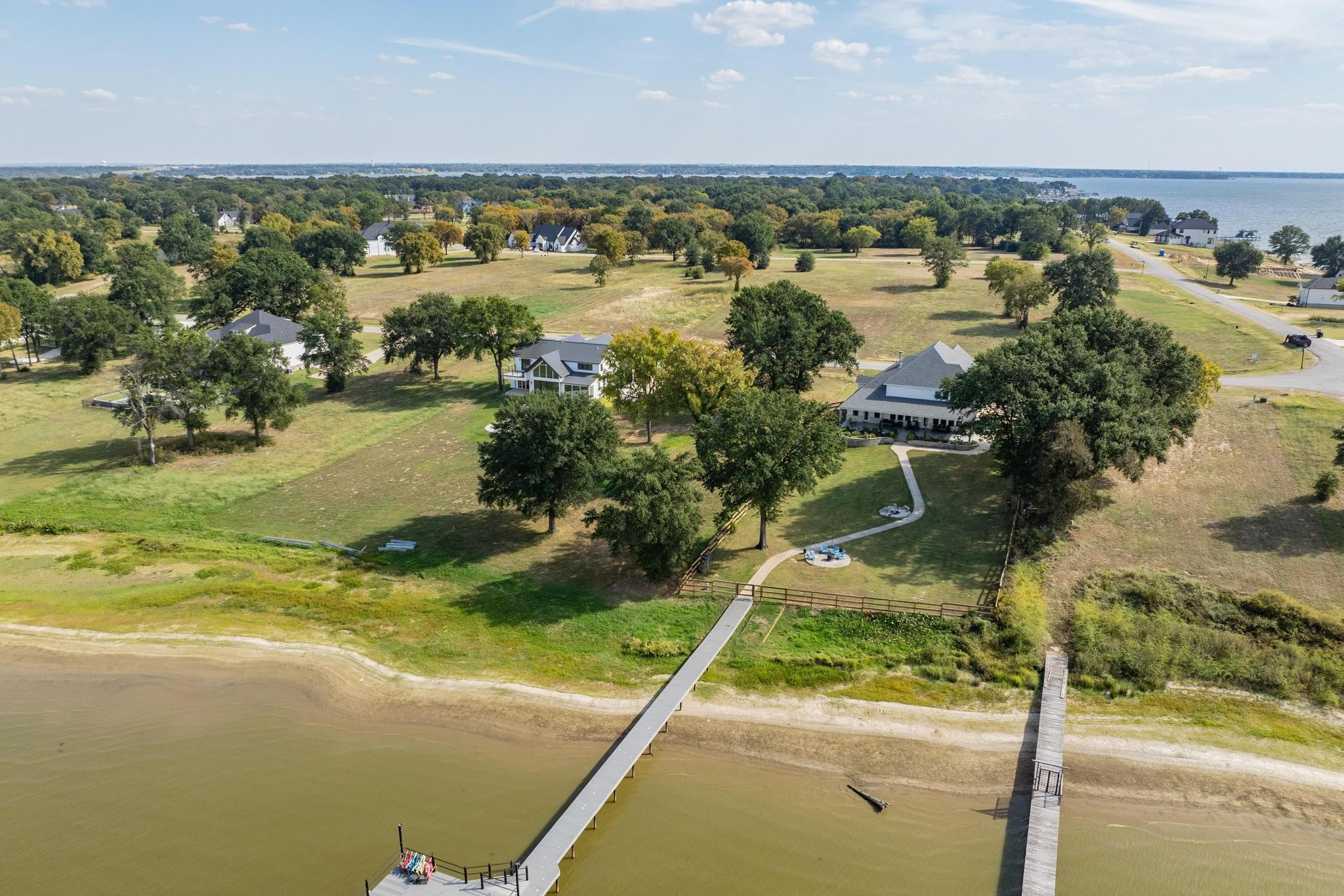 32 Shoreline Drive Mabank TX 75143