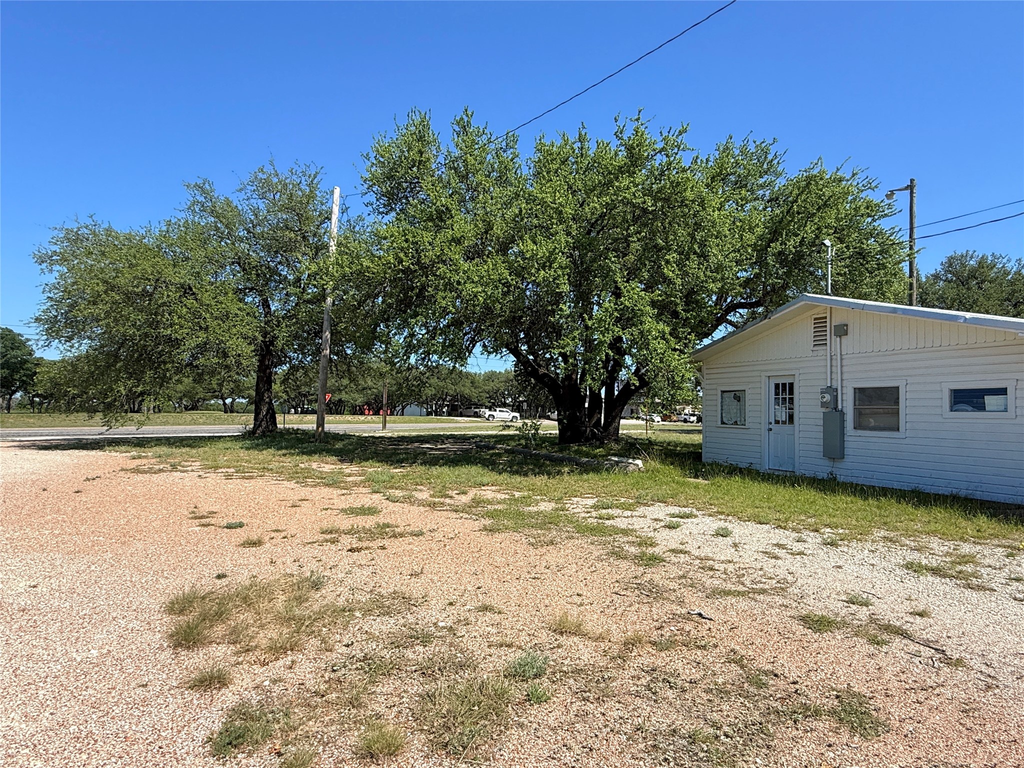913 N Rice Hamilton TX 76531