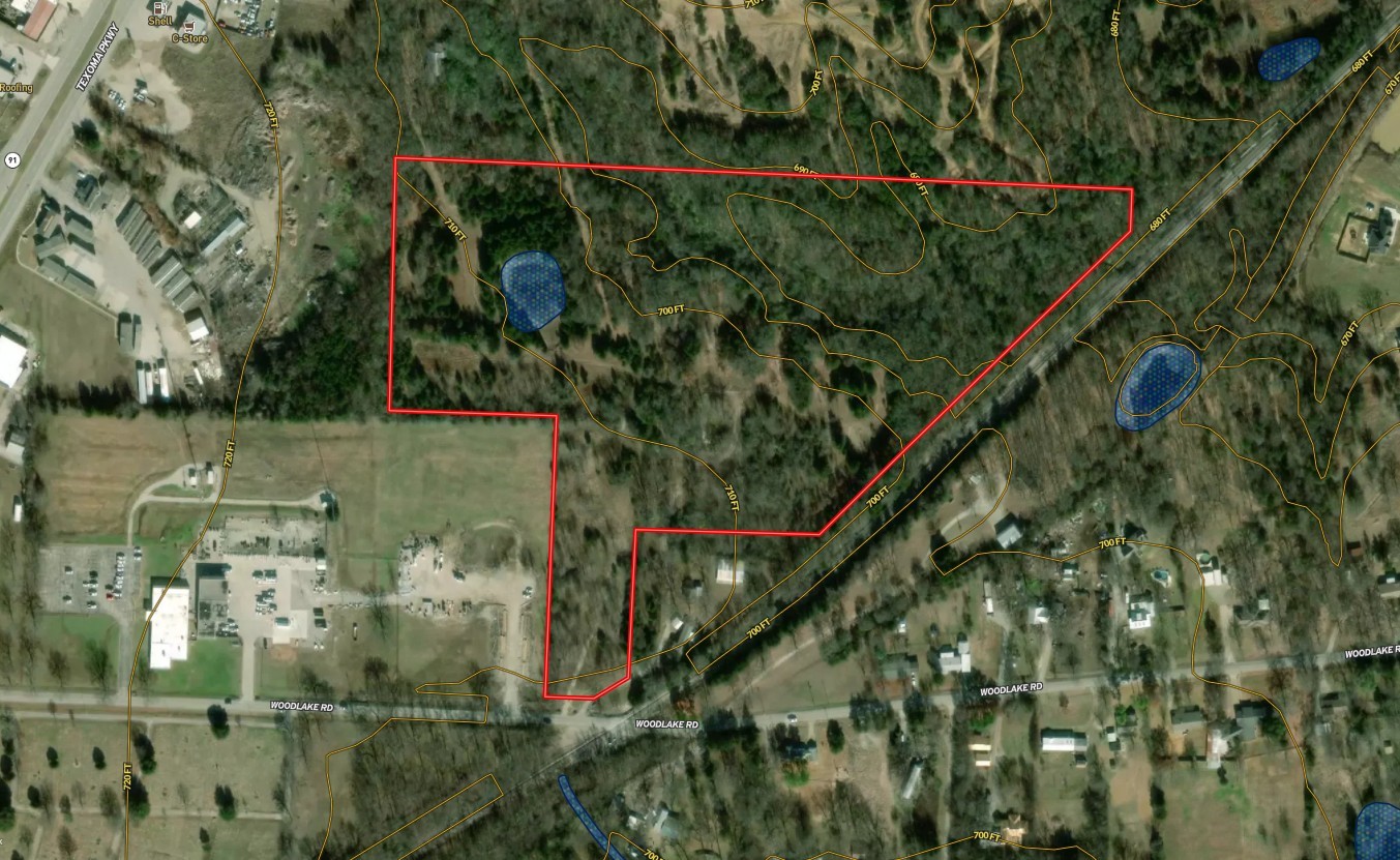 2257 Woodlake Road Denison TX 75090
