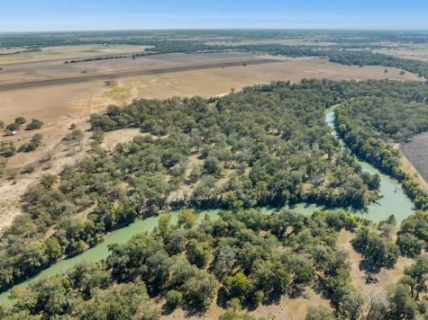 5201 Us Highway 90a W Gonzales TX 78629