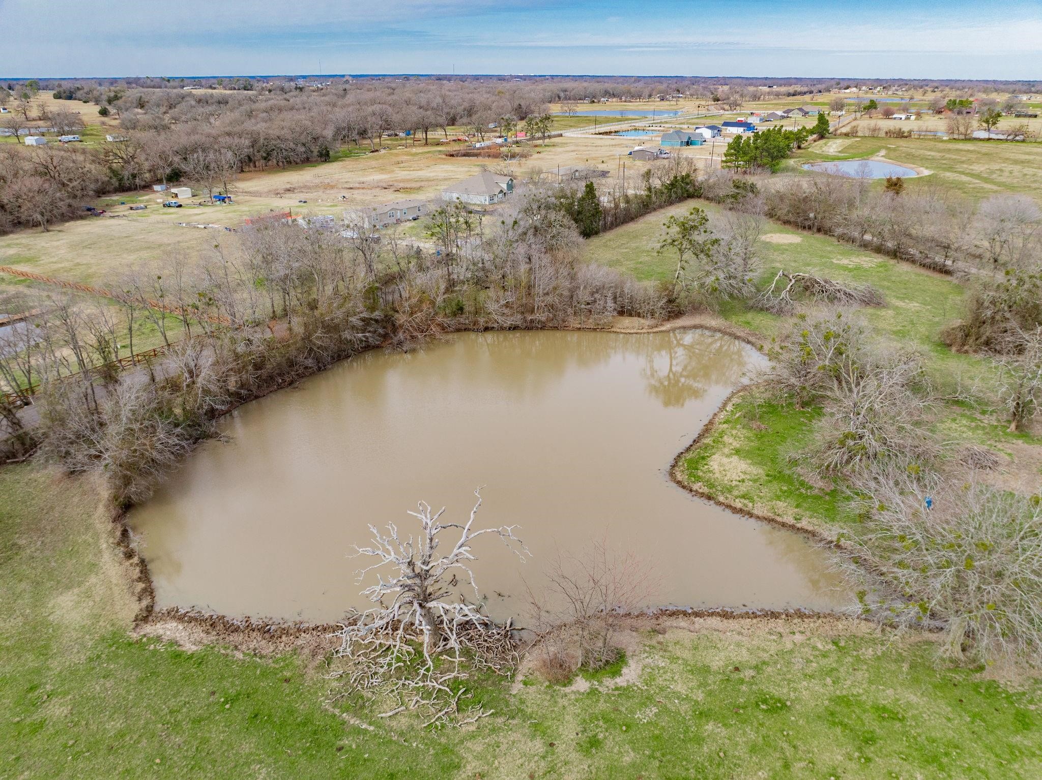 352 Rs County Road 1605 Point TX 75472