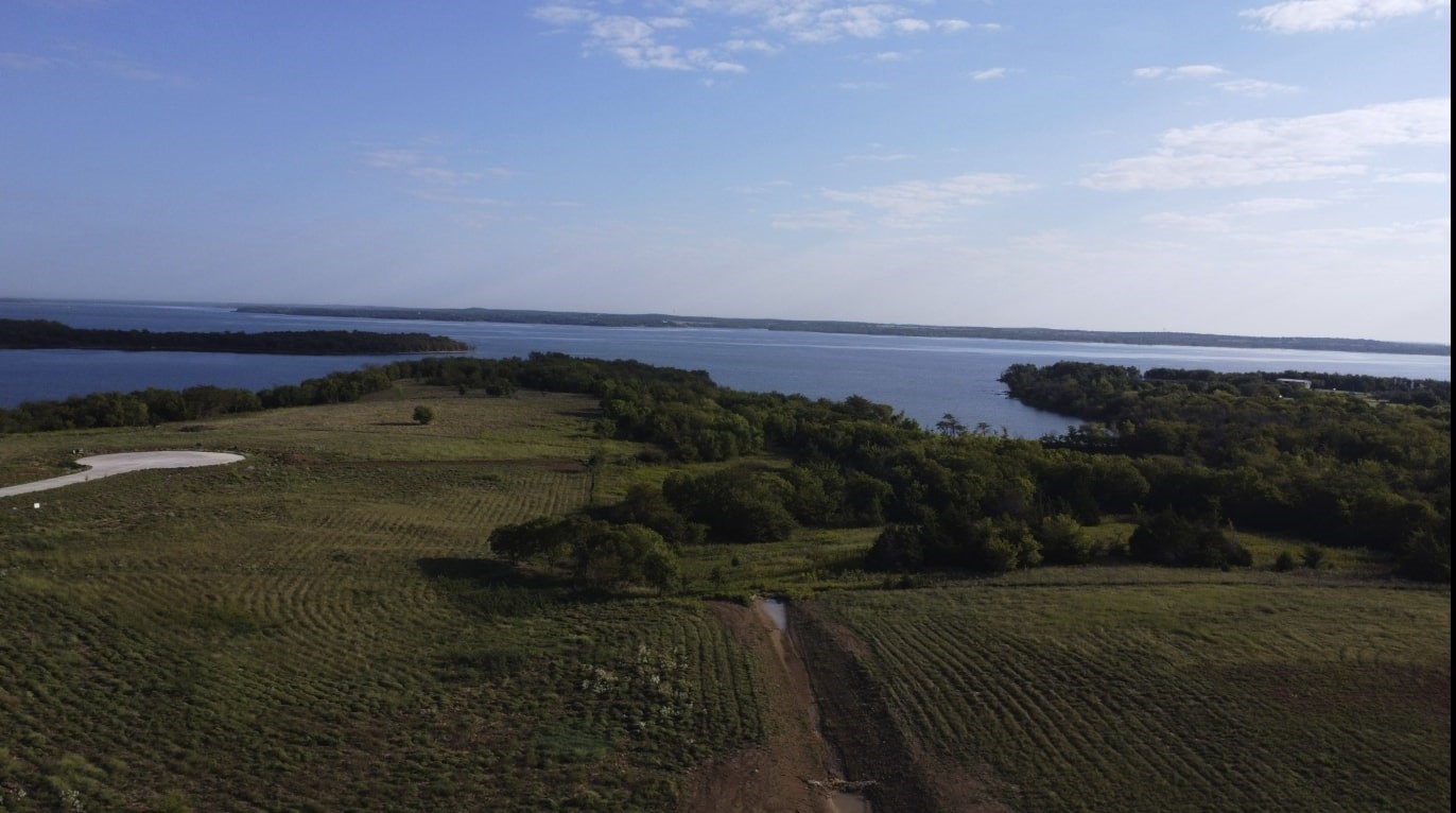 921 Waters Edge Drive Sanger TX 76266