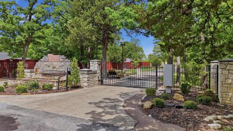 424 Oak Hills Drive Pottsboro TX 75076