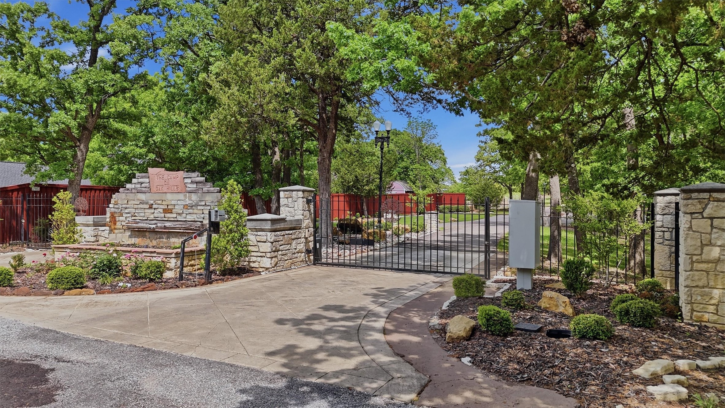 424 Oak Hills Drive Pottsboro TX 75076