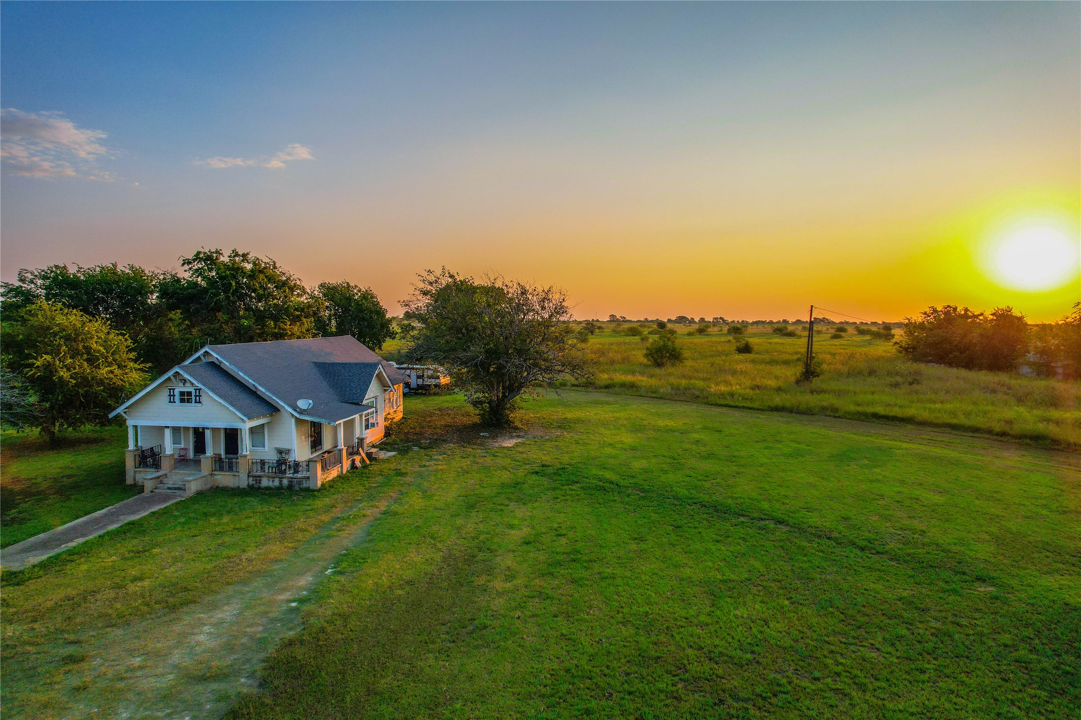 Unk Cr 3210 Clifton TX 76634