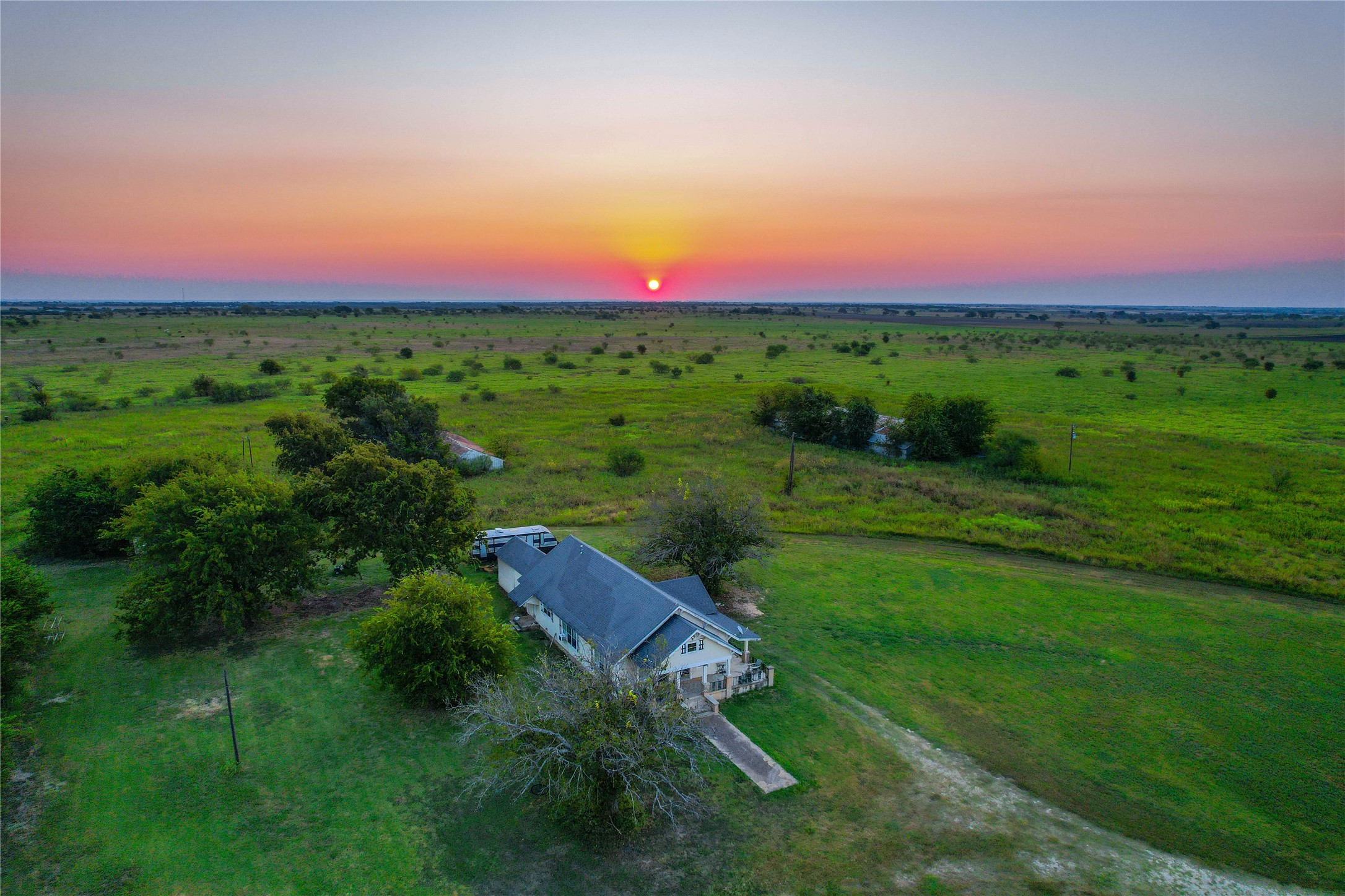 Unk Cr 3210 Clifton TX 76634