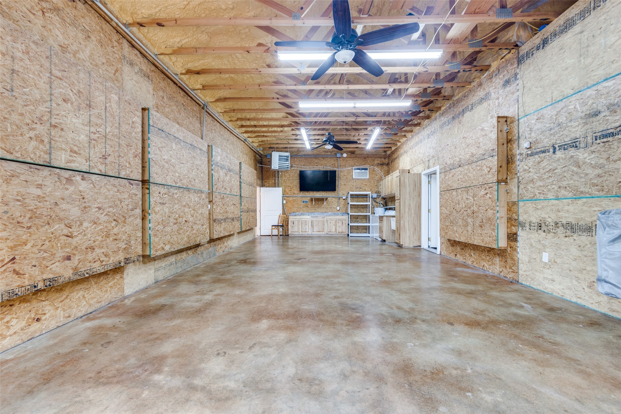 984 County Road 4027 Savoy TX 75479