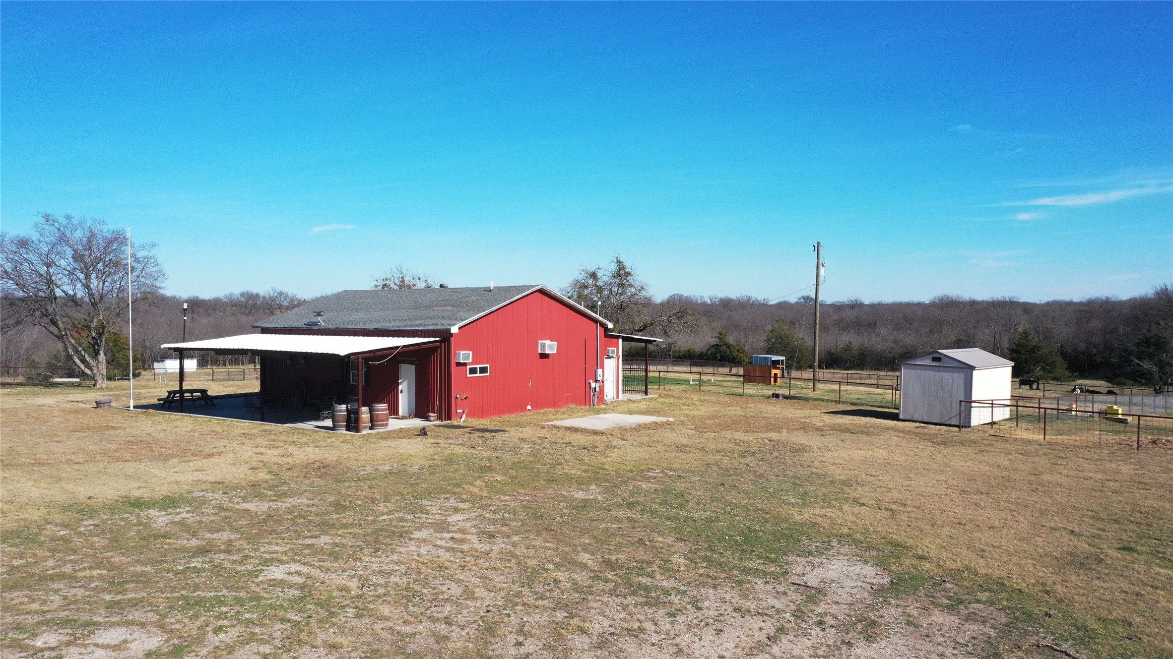 984 County Road 4027 Savoy TX 75479