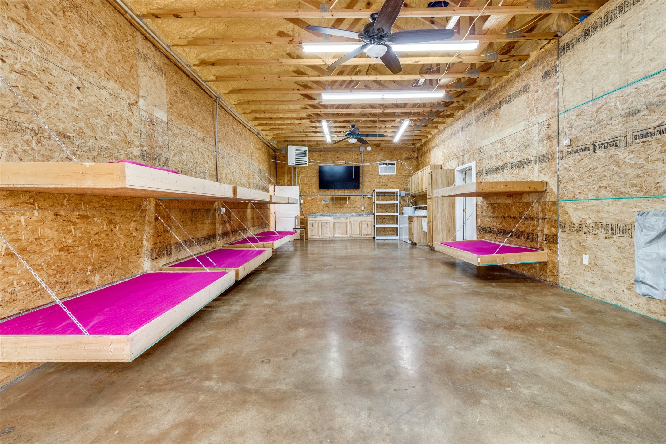 984 County Road 4027 Savoy TX 75479
