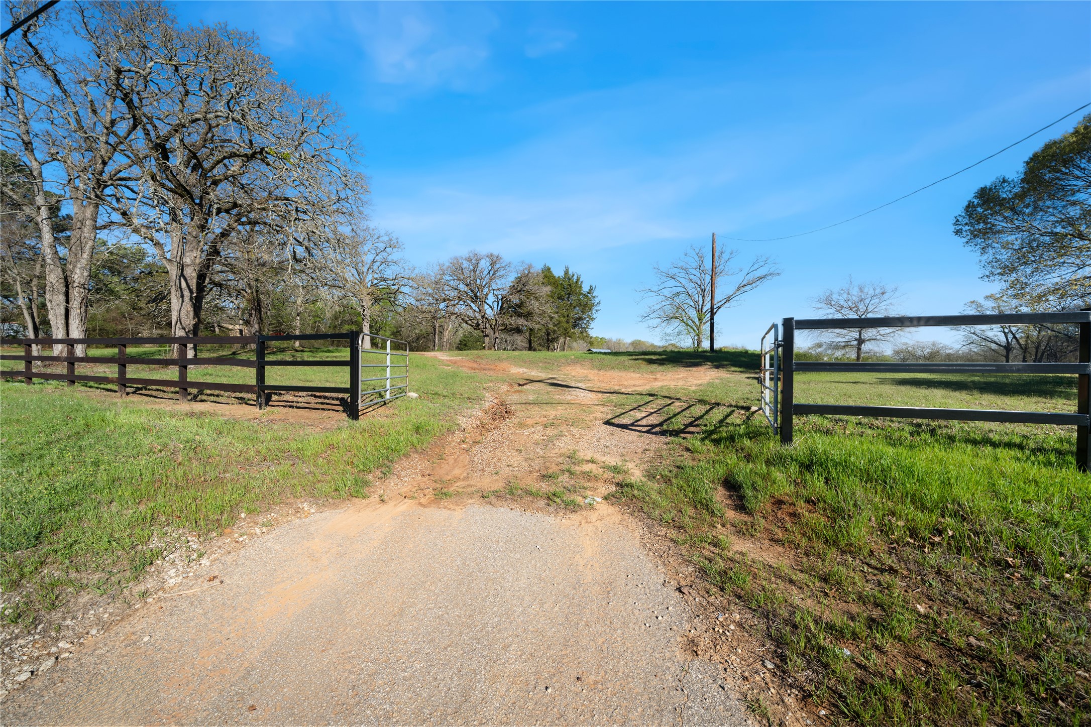8260 State Highway 31 Highway Athens TX 75751